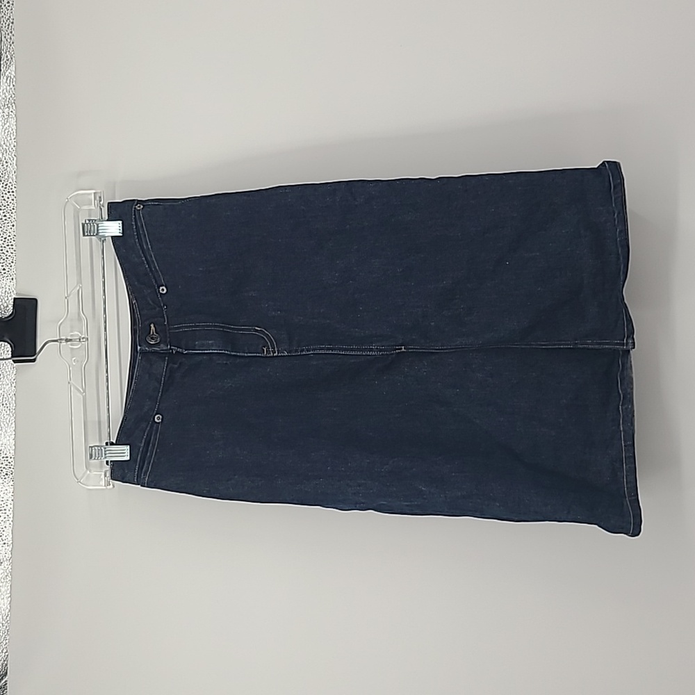 Vintage GAP dark wash denim skirt size 2